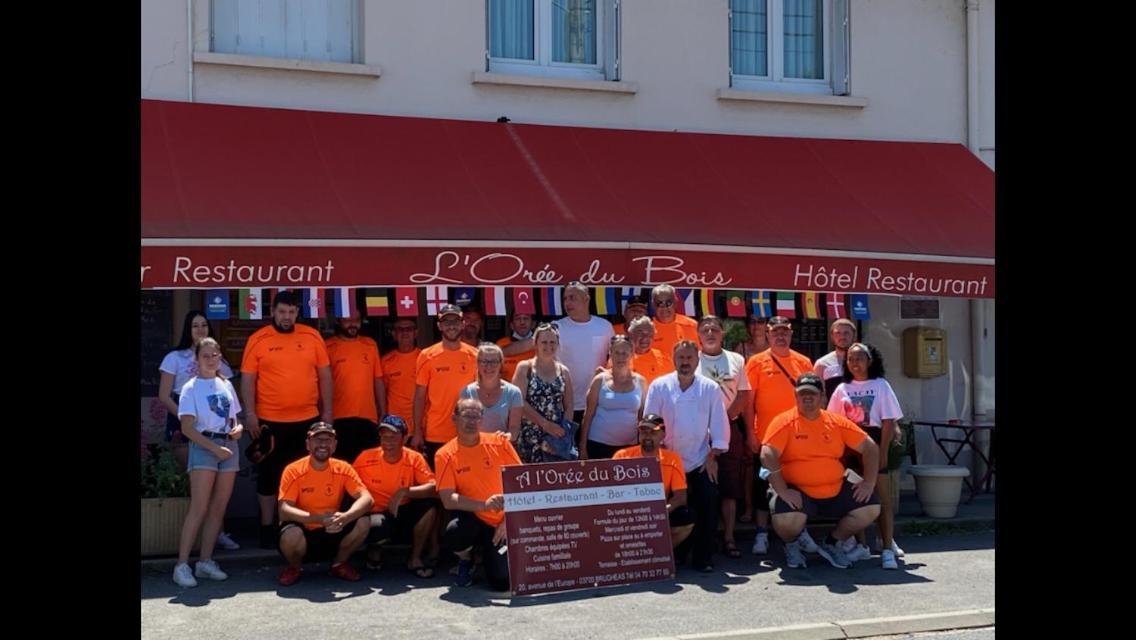 A L'Oree Du Bois Chez Doudou&Lolo Bellerive-sur-Allier Exterior foto
